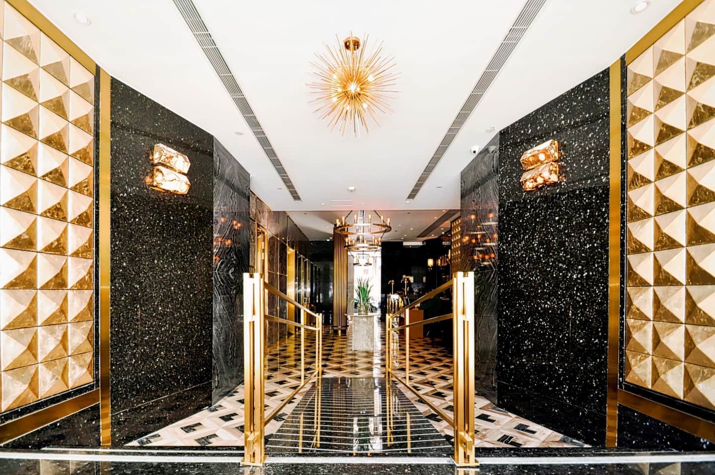 王子酒店 ( King's Hotel )