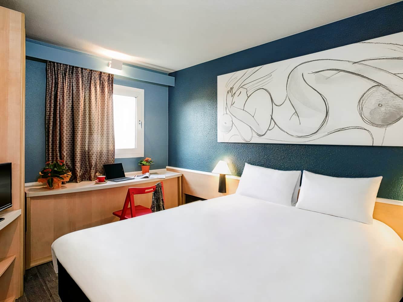 ibis Tours North