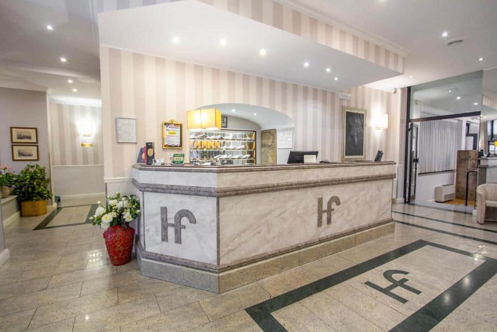 Hotel Flora