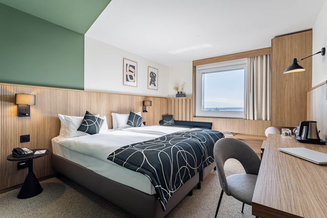 Everness Hotel & Resort