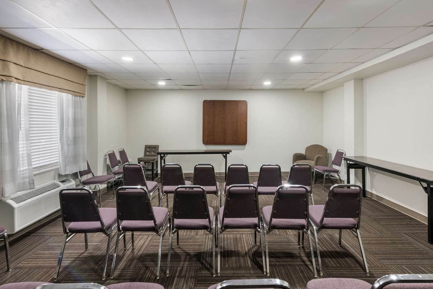 Sleep Inn & Suites Chesapeake – Portsmouth