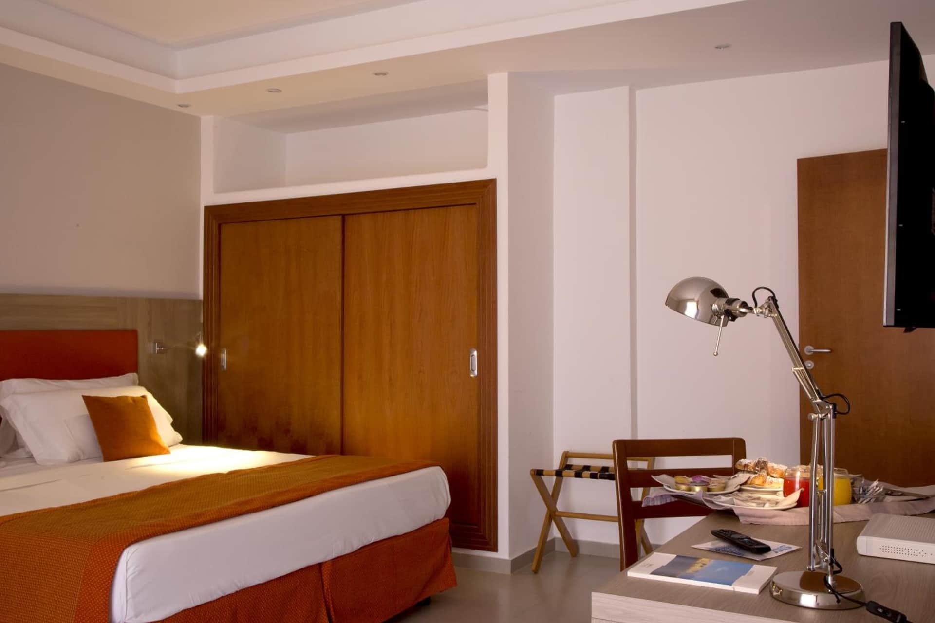 American Hotel