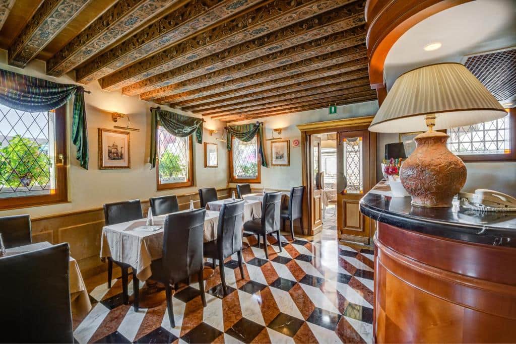 Hotel Antiche Figure