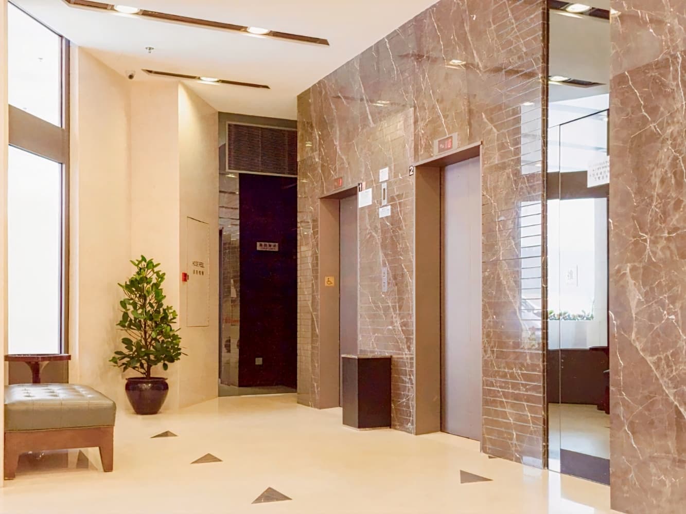 彩鴻酒店 ( Travelodge Kowloon )