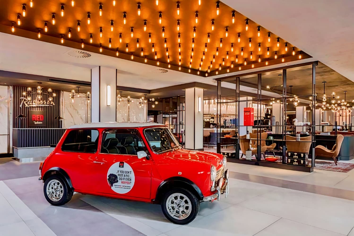 Radisson RED Heathrow