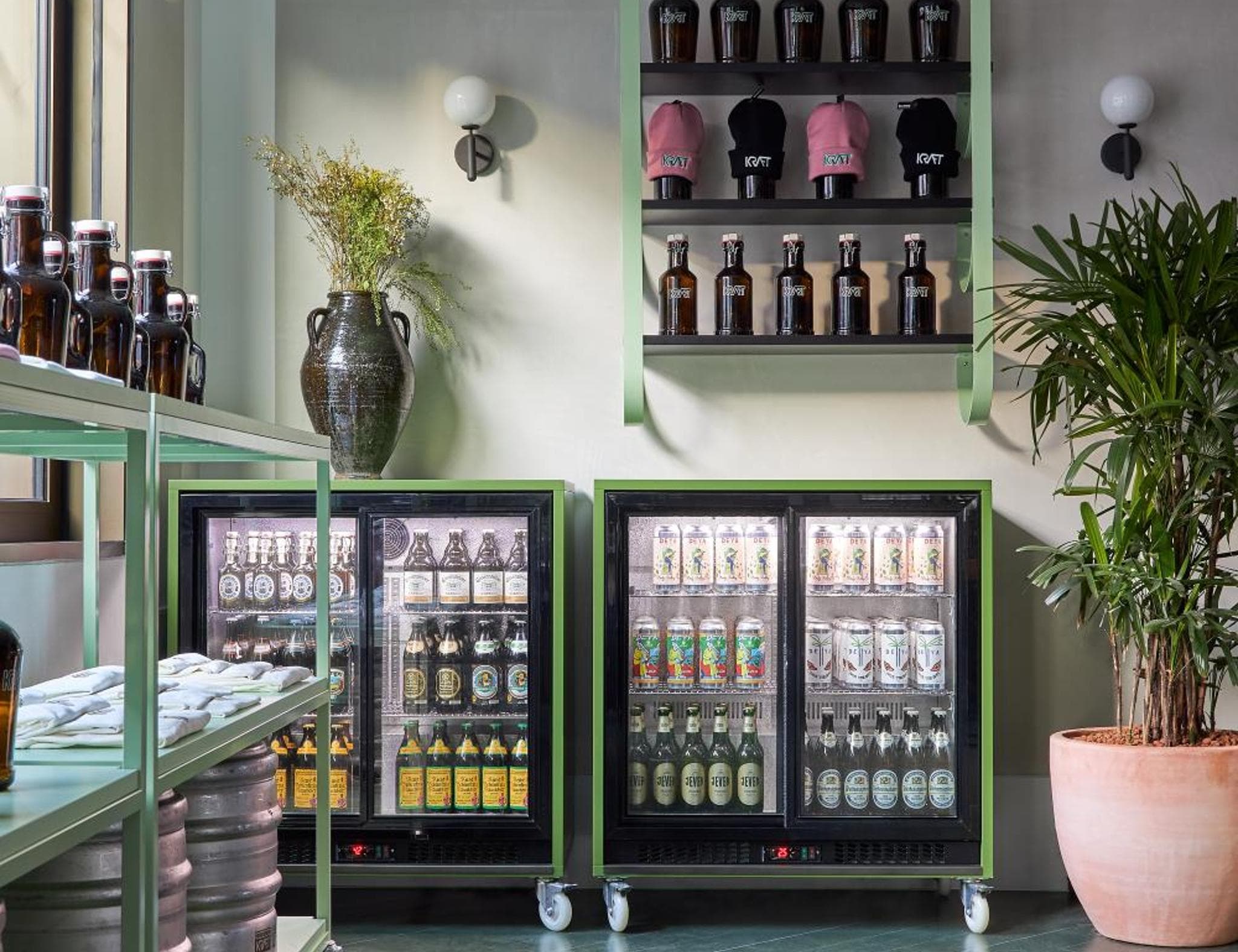 London Kingsland Locke