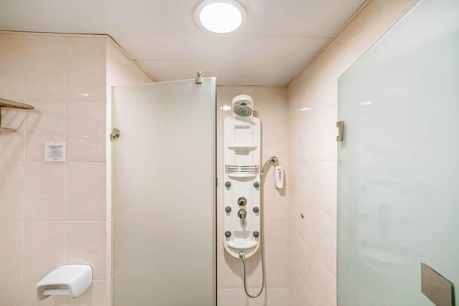 名迪城巿酒店 （ metacity living )