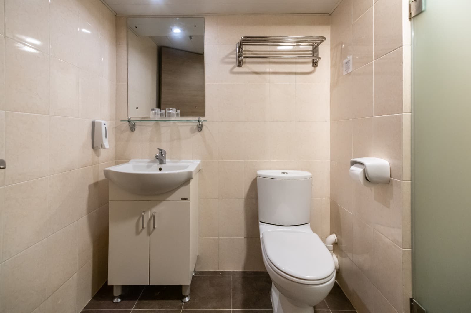 名迪城巿酒店 （ metacity living )