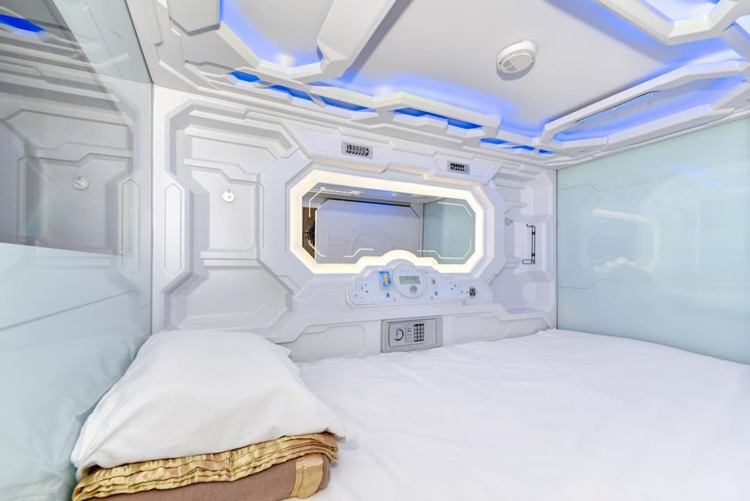 Space Q Capsule Hotel
