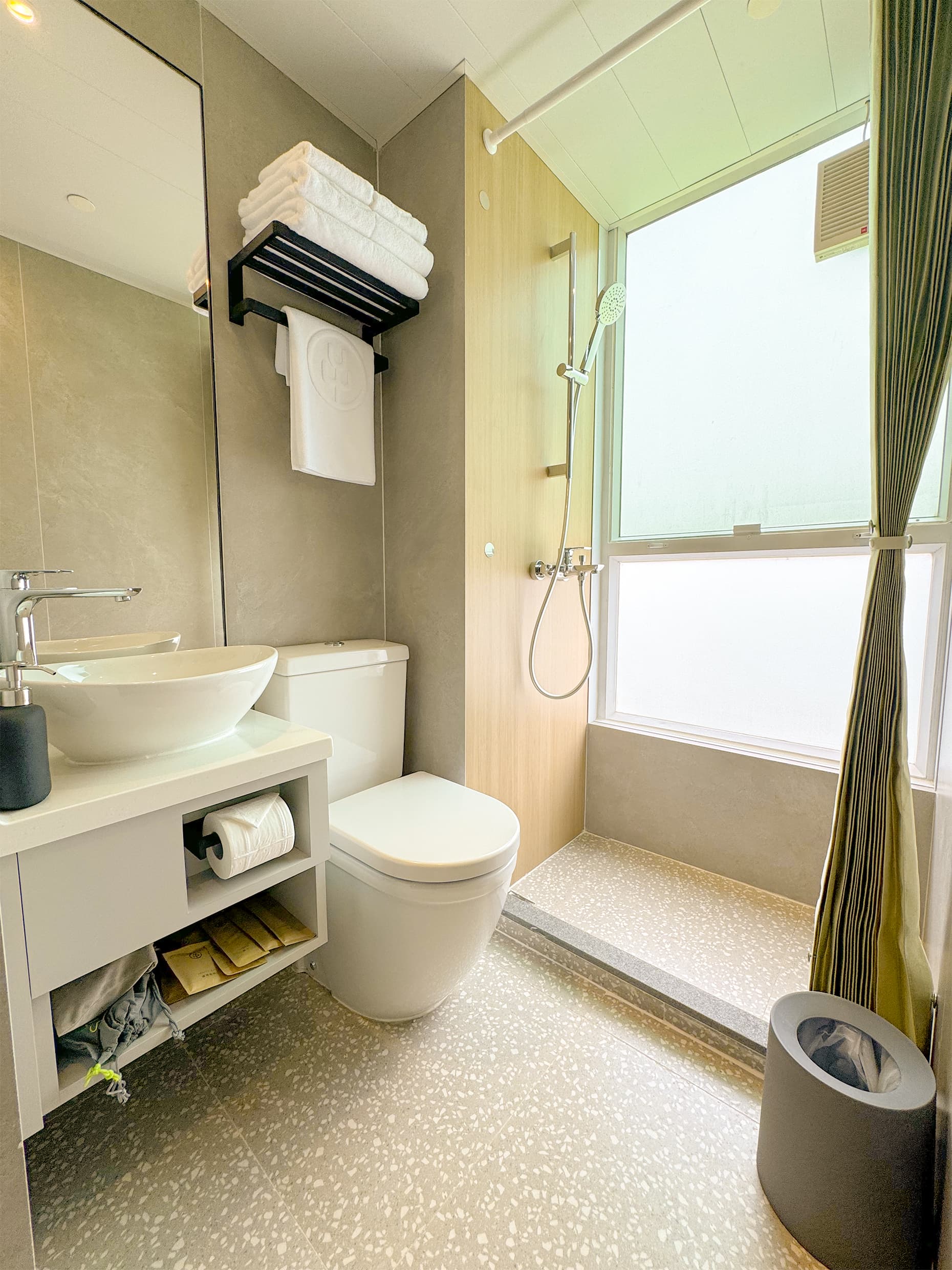 城木酒店 紅磡 （ Urbanwood Hung Hom )