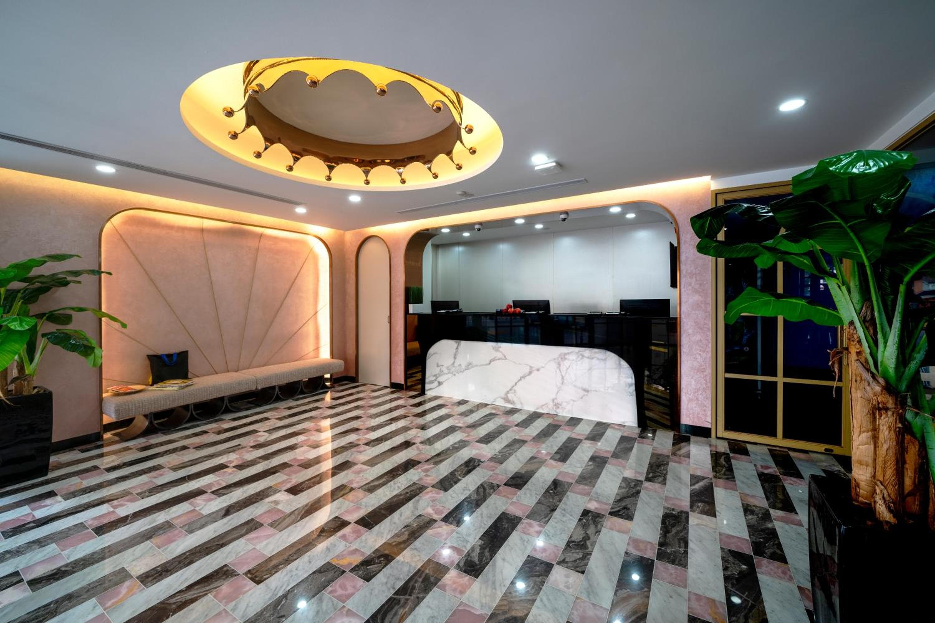 Hotel 81 Premier Princess