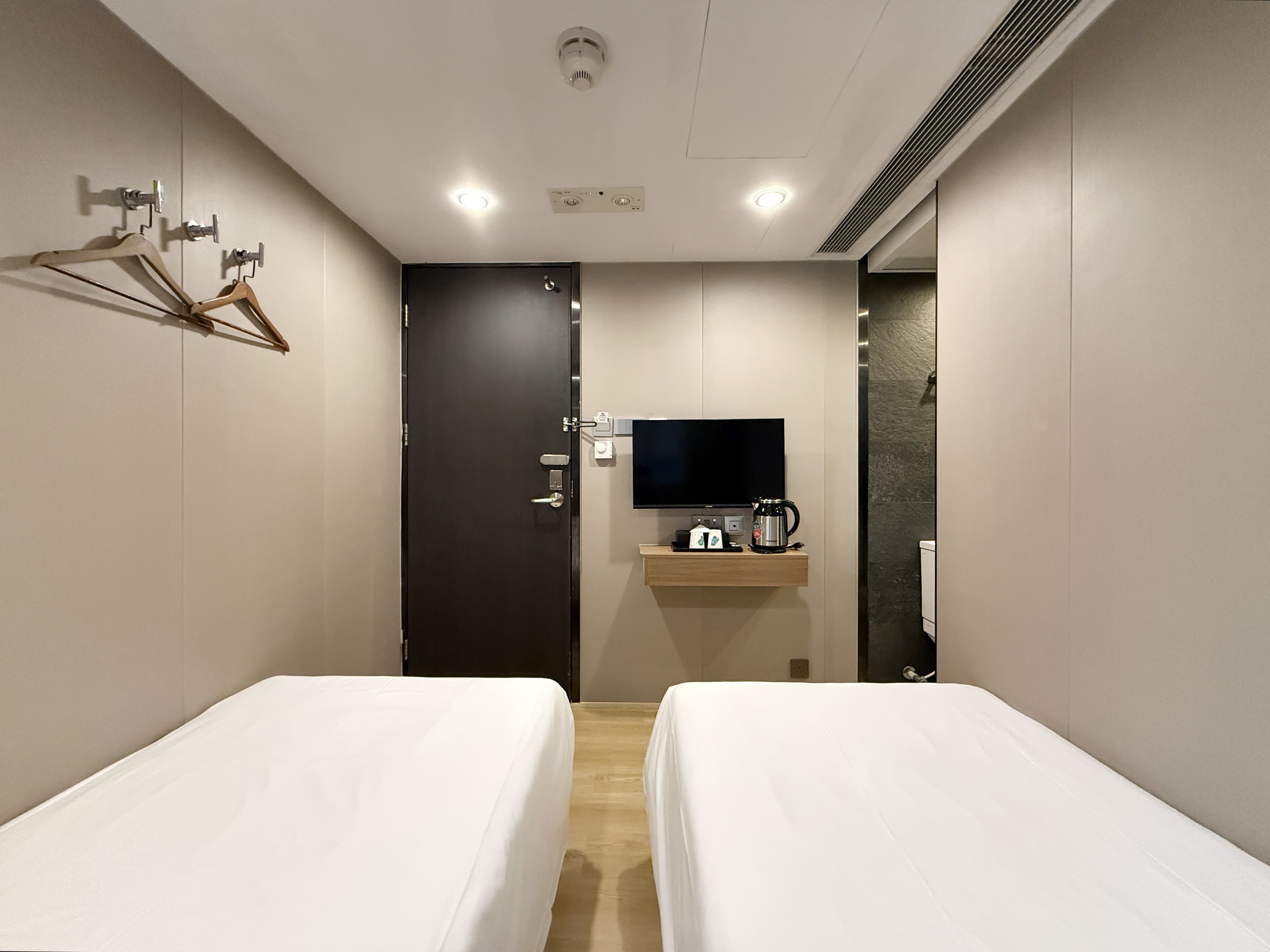 逸林酒店 ( Noble Park Hotel managed by New Wisdom Management Ltd )