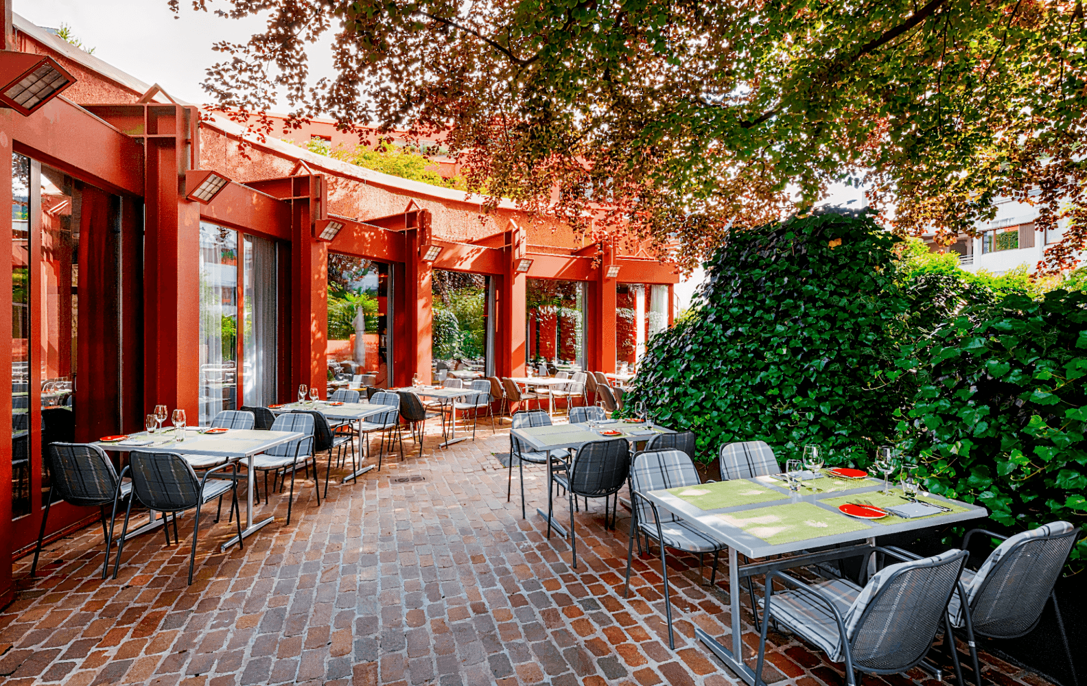 Ramada by Wyndham Baden Hotel du Parc (old)