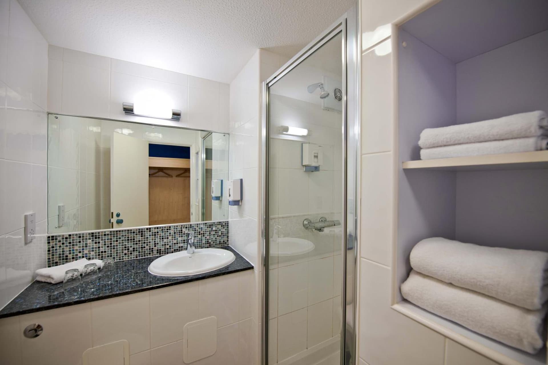 Leonardo Inn Hotel Aberdeen Airport