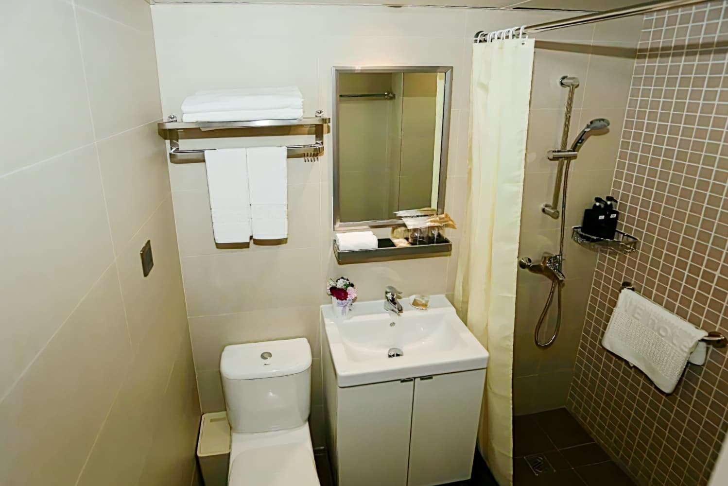 伯惠酒店 ( WE Hotel )