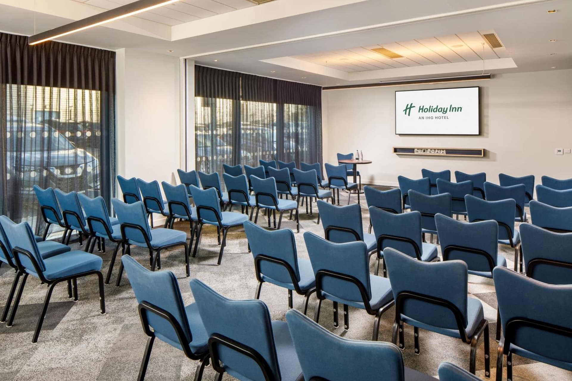 Holiday Inn London Heathrow - Bath Road by IHG