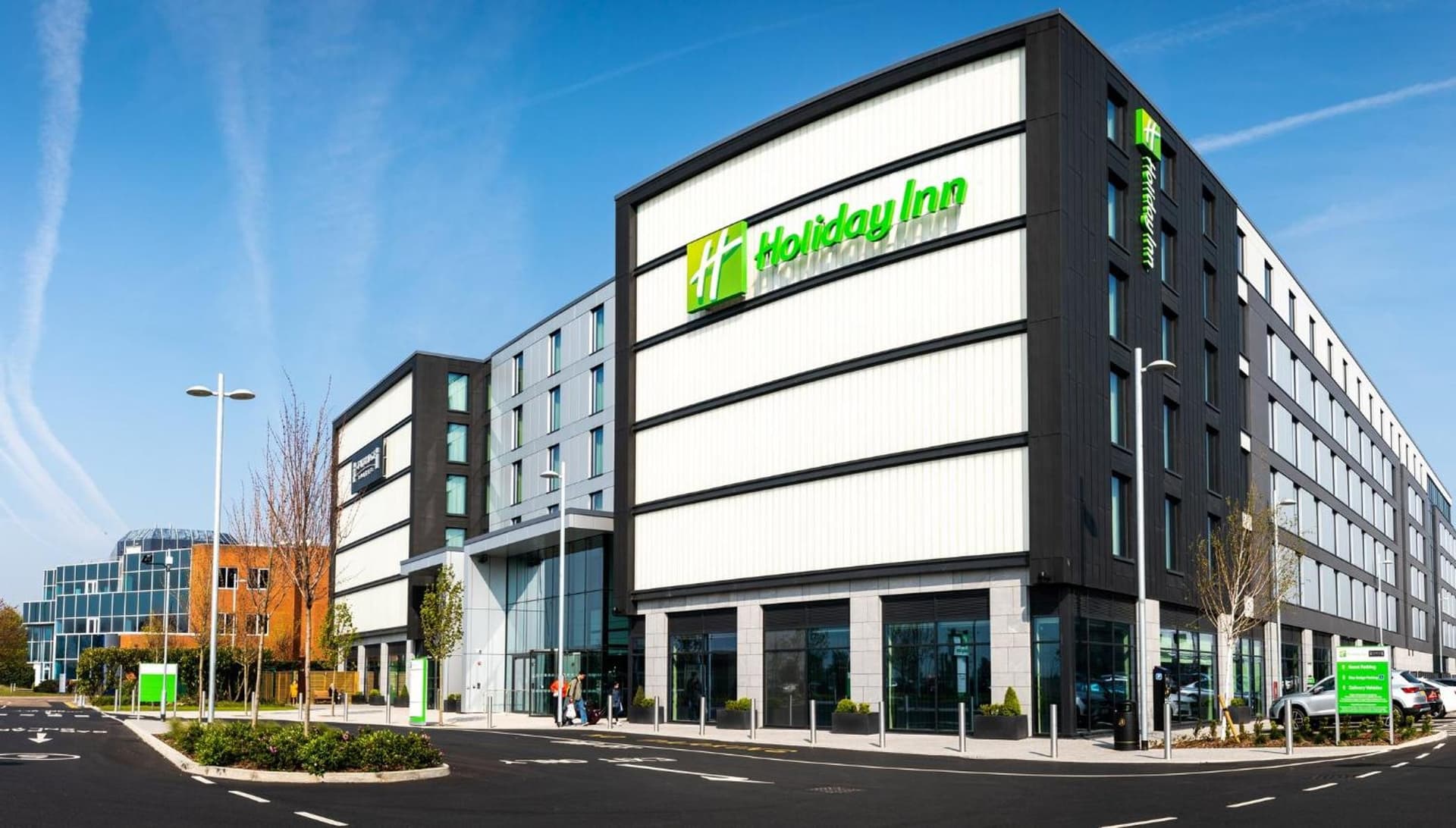 Holiday Inn London Heathrow - Bath Road by IHG