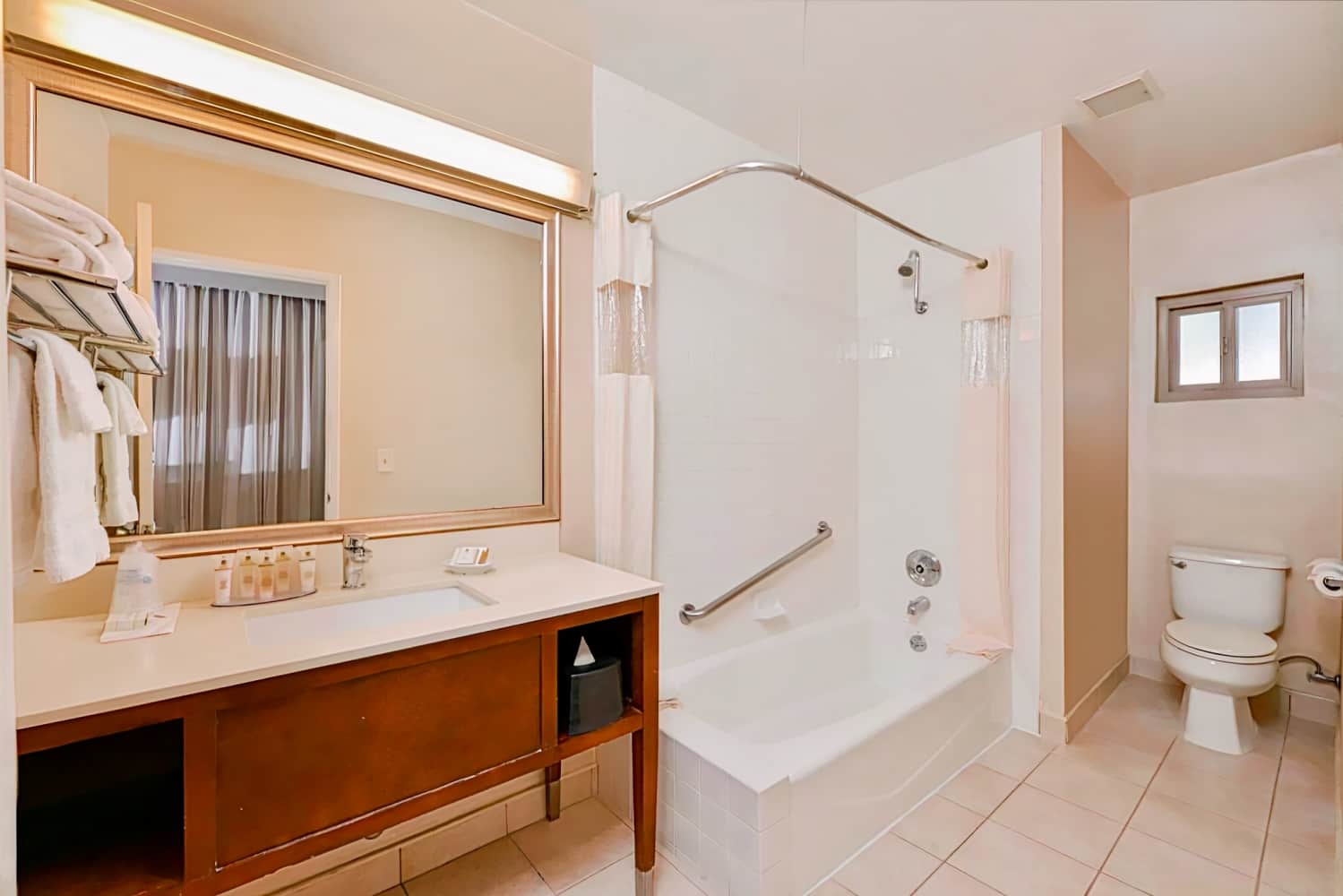 Best Western Royal Palace Inn and Suites LA