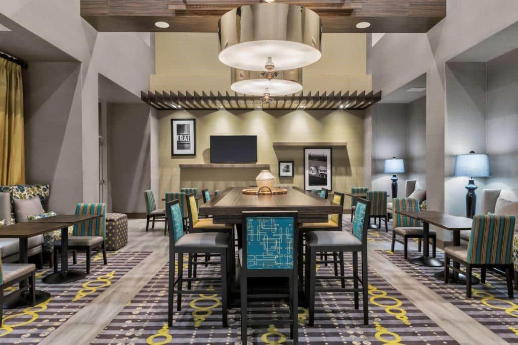Hampton Inn & Suites Los Angeles/Hollywood