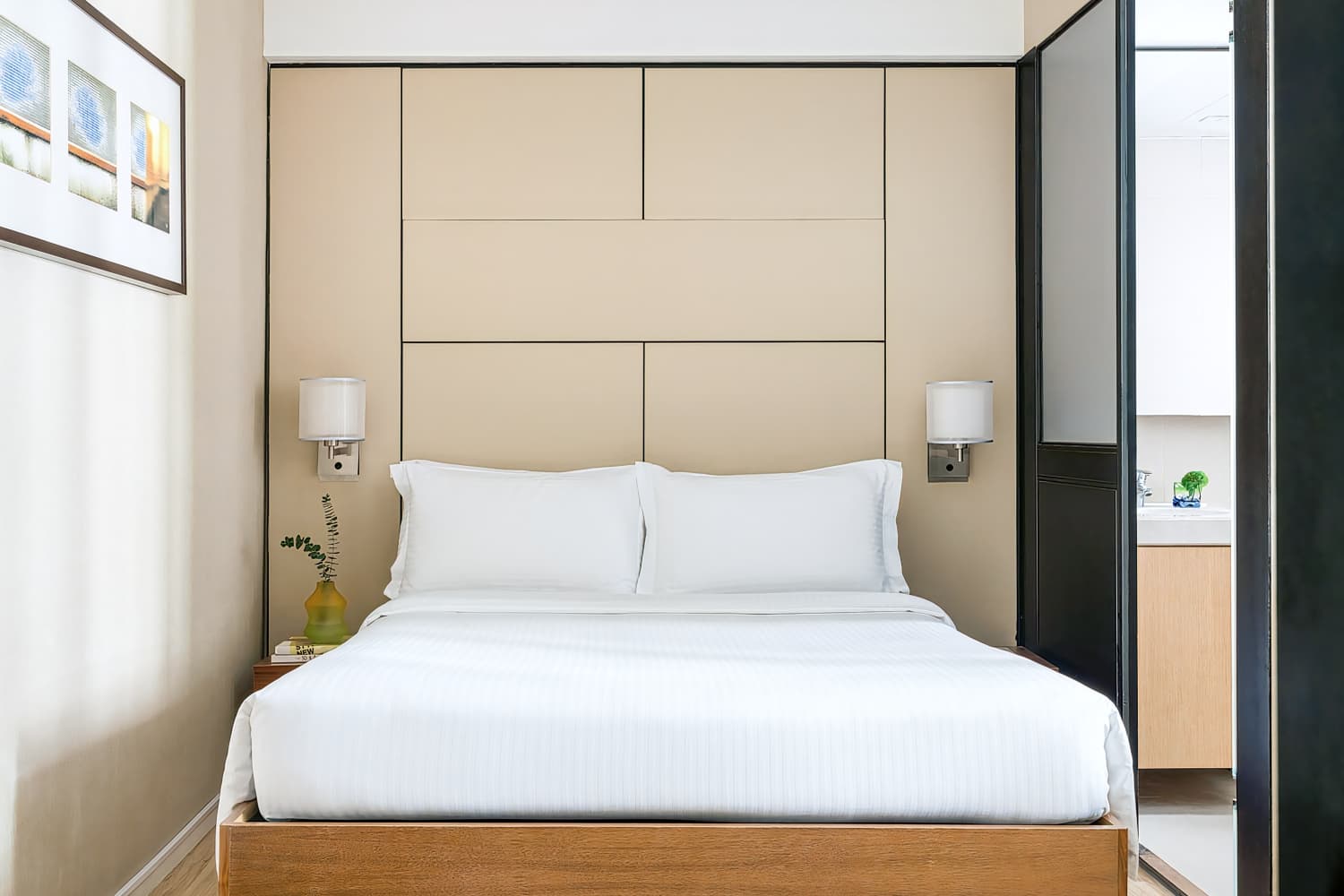 YING’nFLO, Hong Kong, Wan Chai