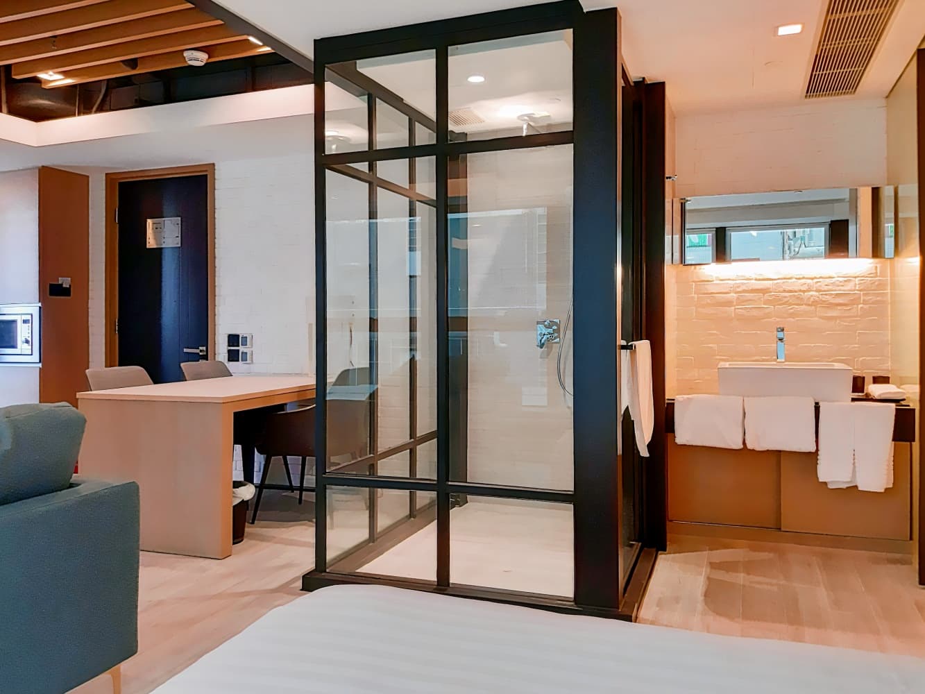 慇酒店式公寓 ( Yin Serviced Apartments )