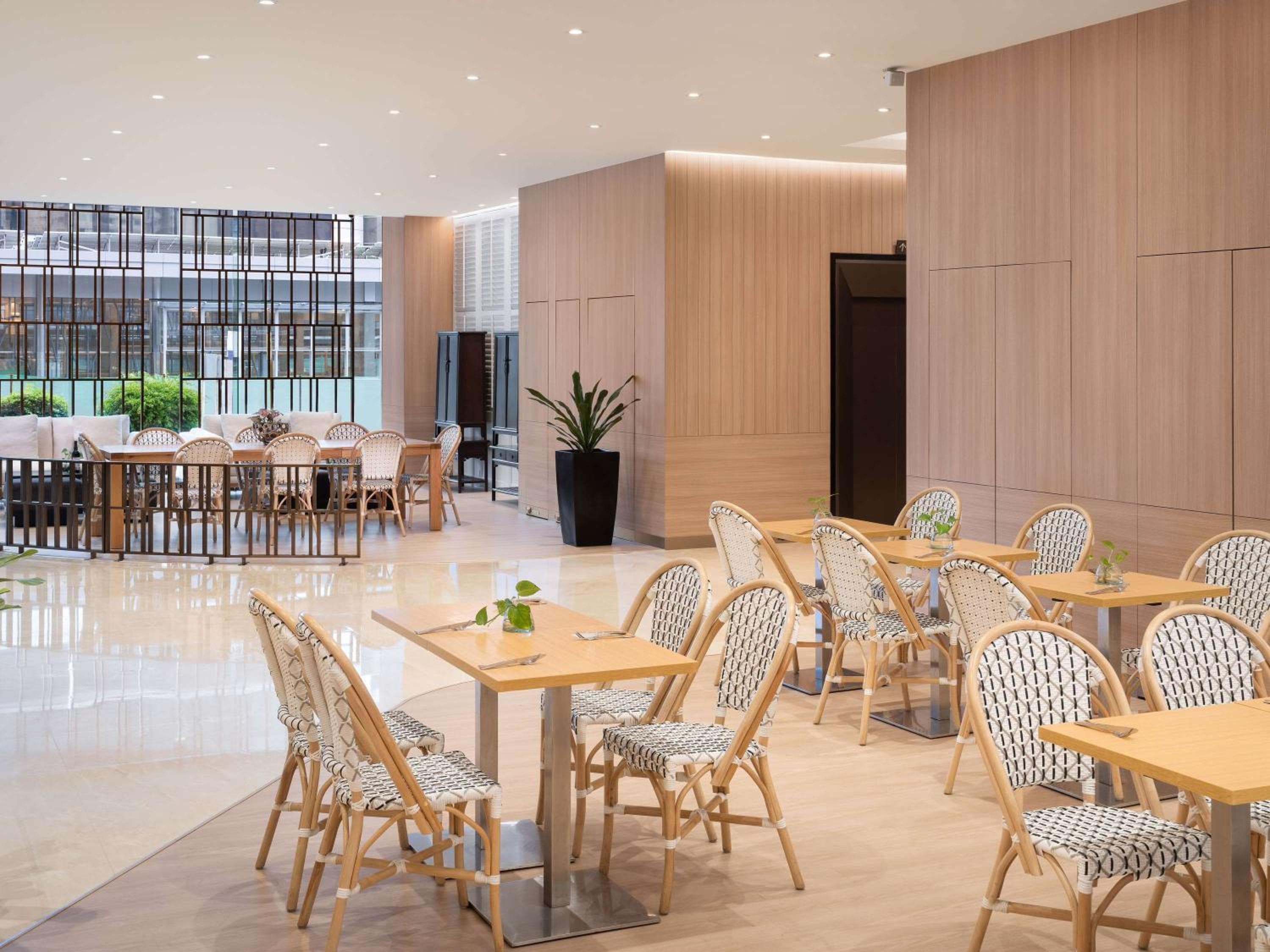 新加坡罗克西雅高美爵酒店