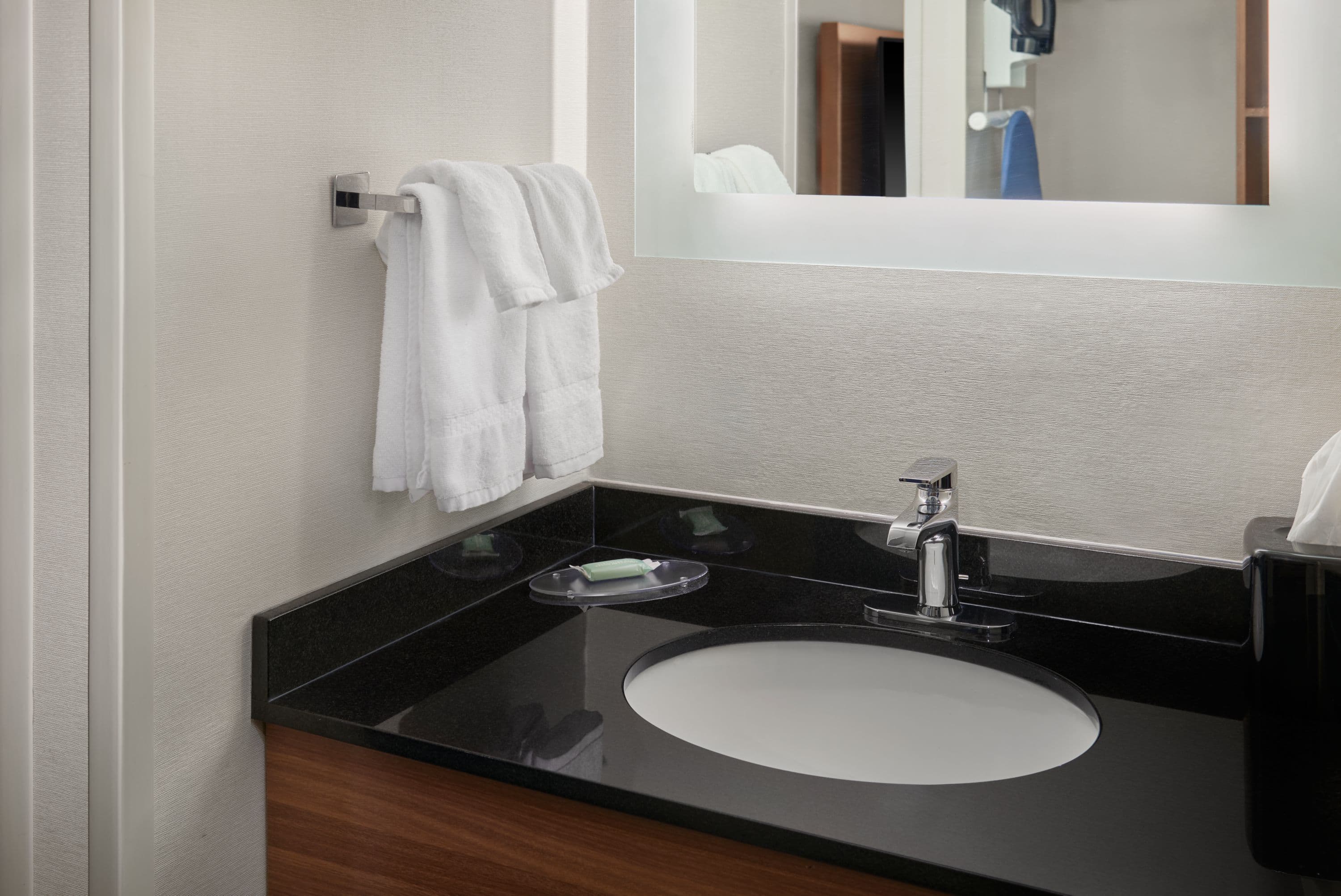 Fairfield Inn & Suites by Marriott Detroit Farmington Hills