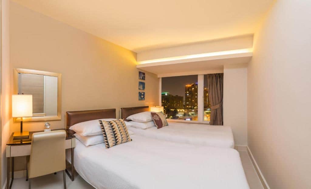 九龍海灣酒店 ( Kowloon Harbourfront Hotel )