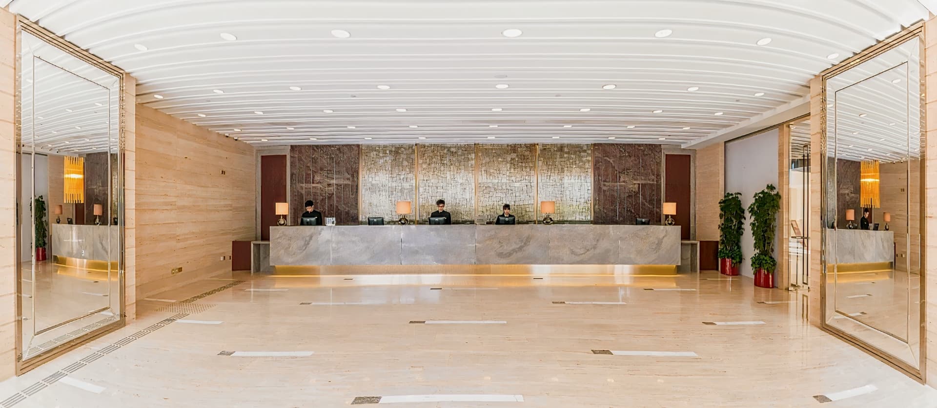 九龍海灣酒店 ( Kowloon Harbourfront Hotel )
