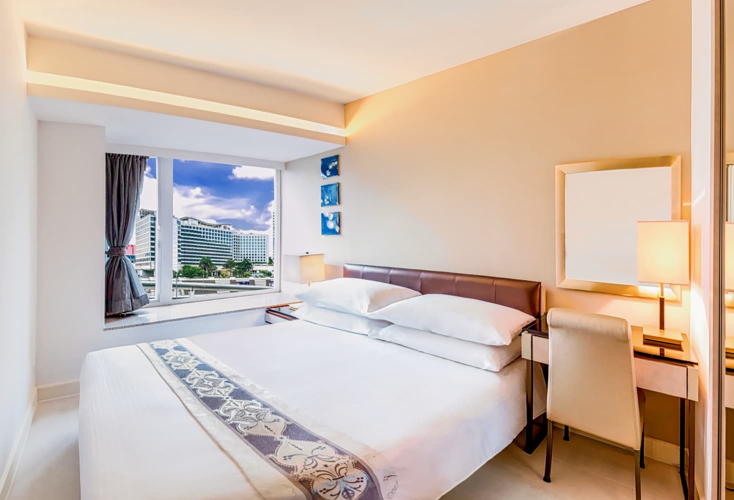 九龍海灣酒店 ( Kowloon Harbourfront Hotel )