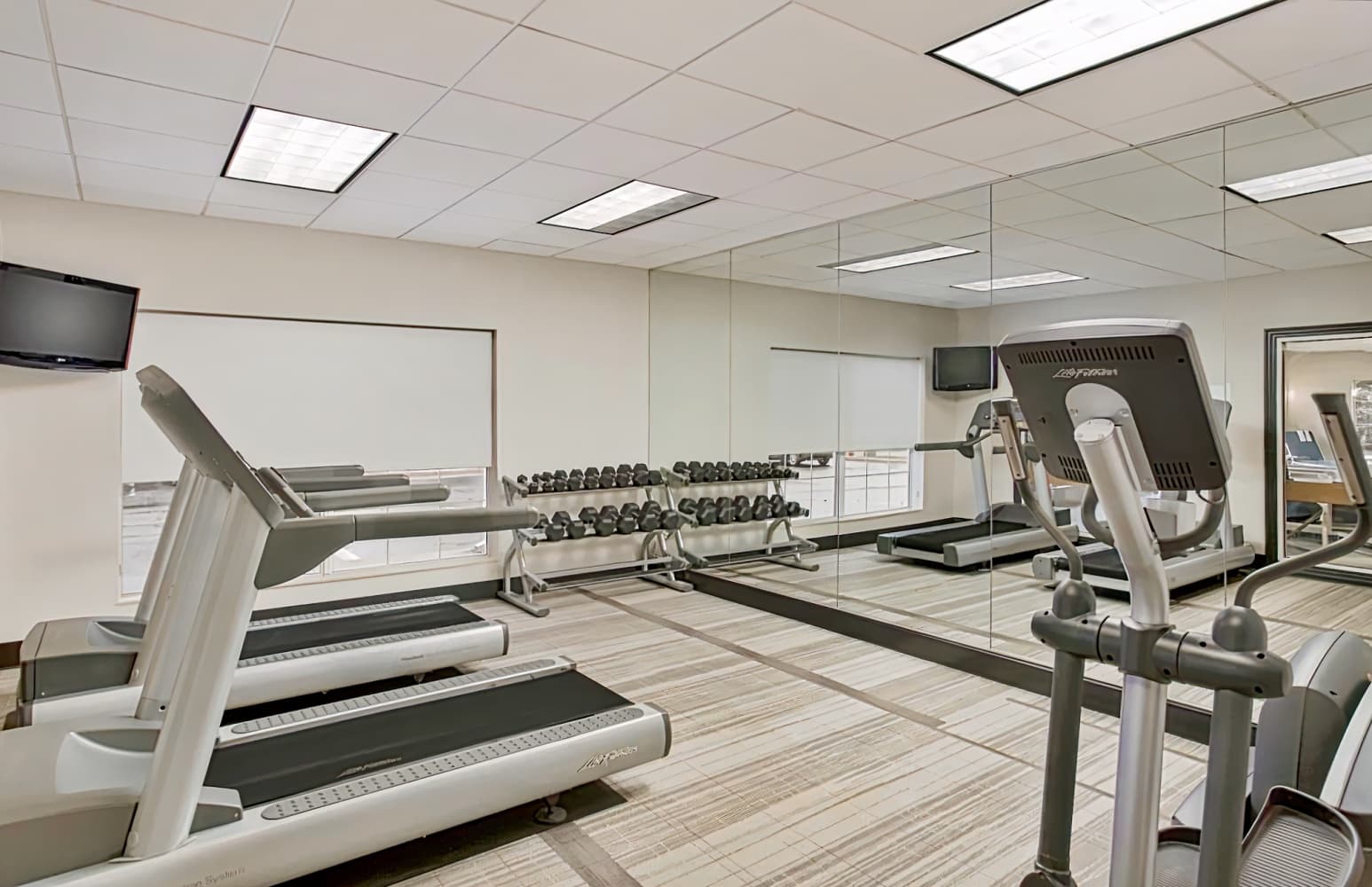 Holiday Inn Grand Rapids Airport