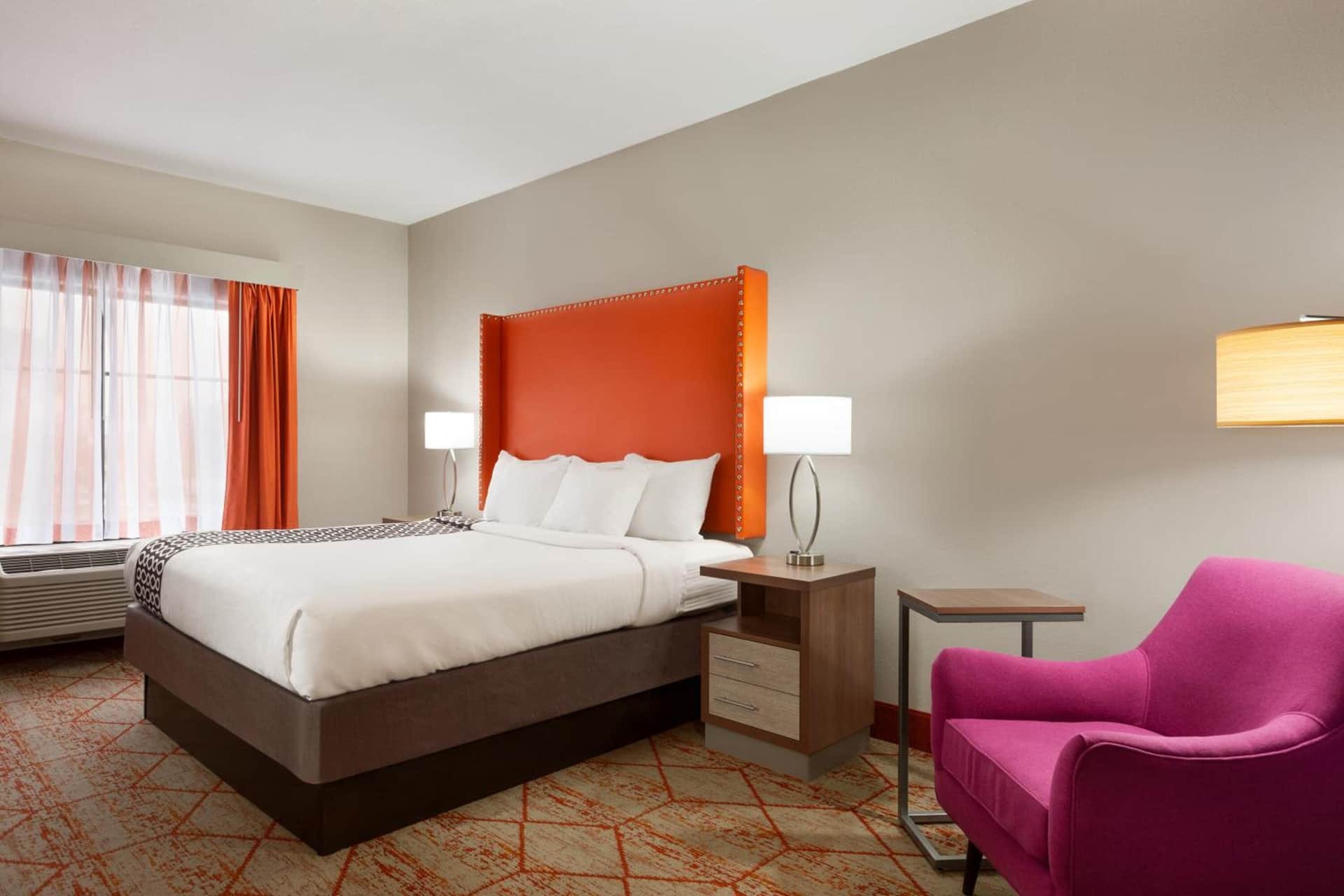 La Quinta Inn & Suites by Wyndham Lackawanna