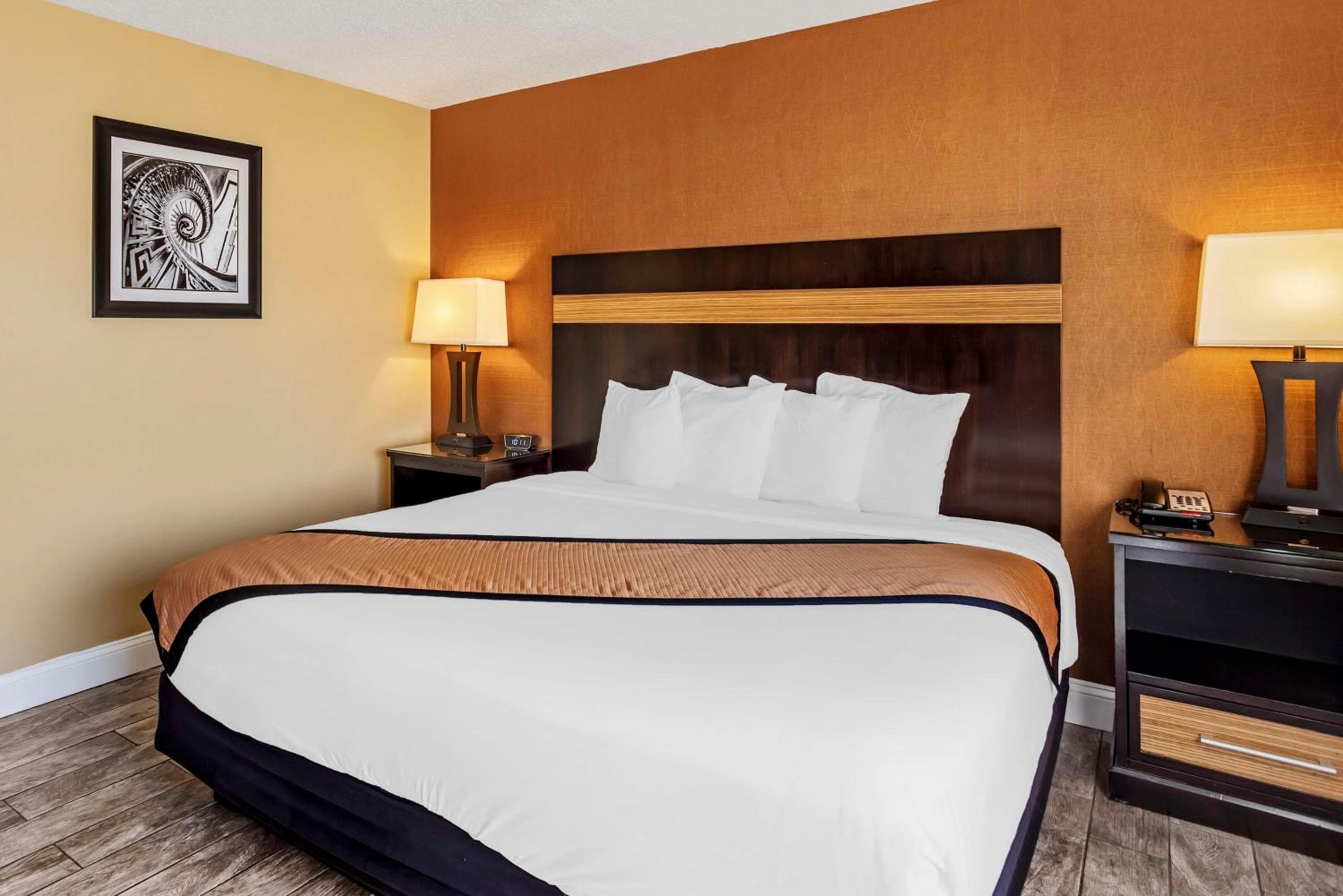 Best Western Plus Newark Airport West