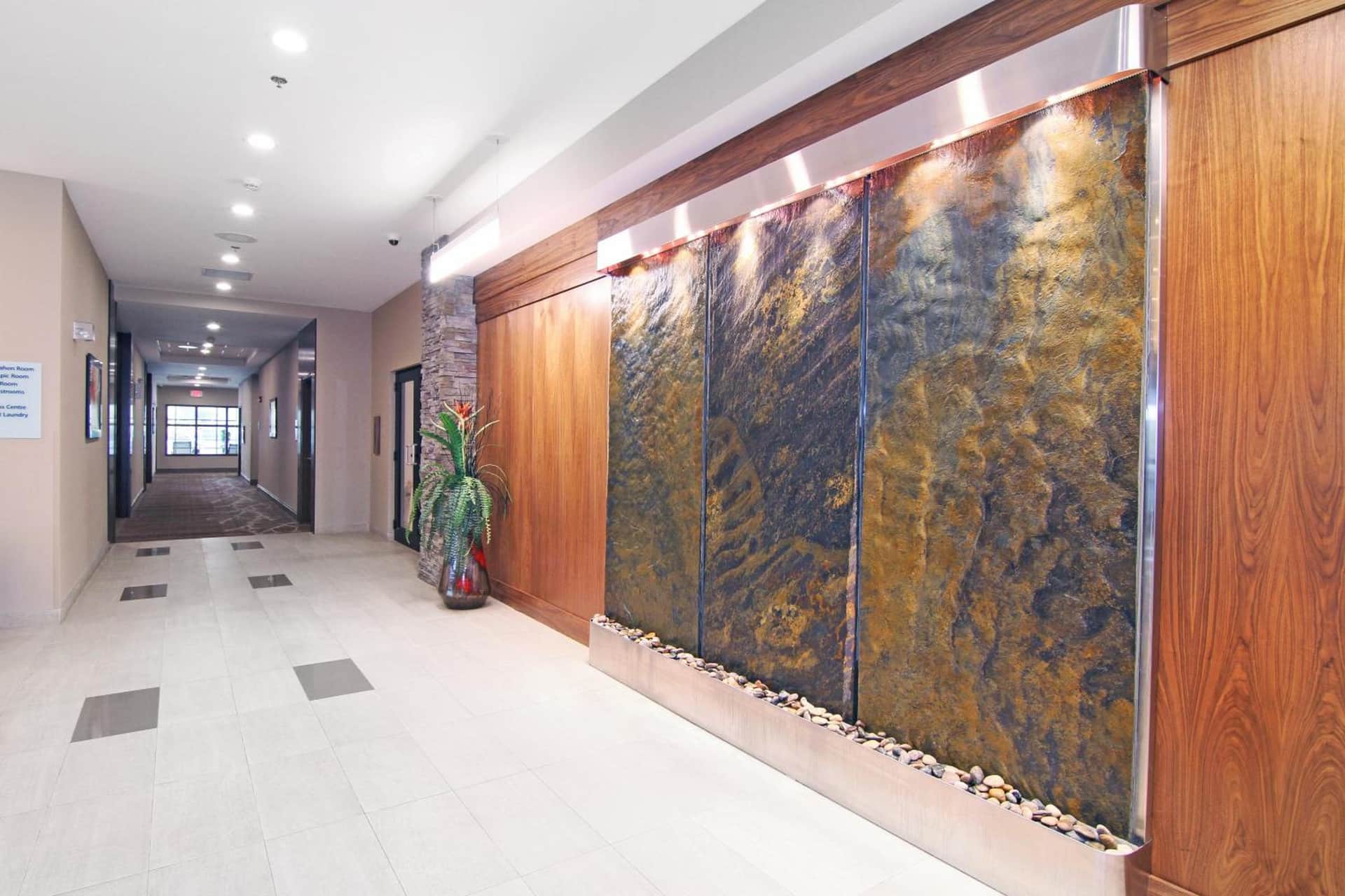 Holiday Inn Express & Suites Calgary University