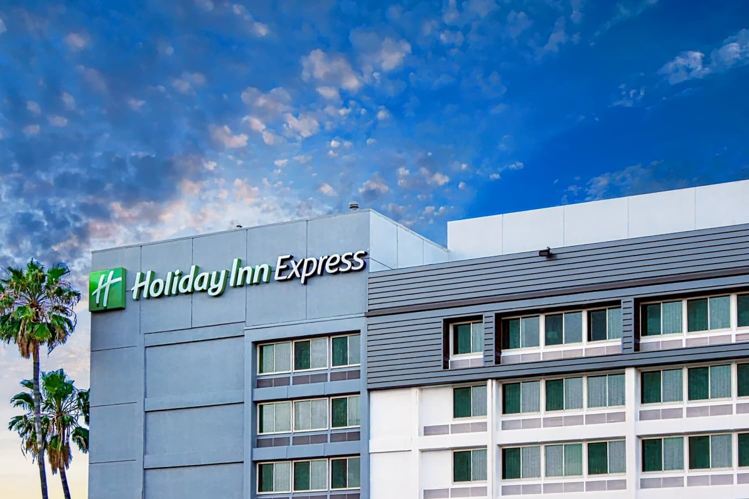 Holiday Inn Express Van Nuys