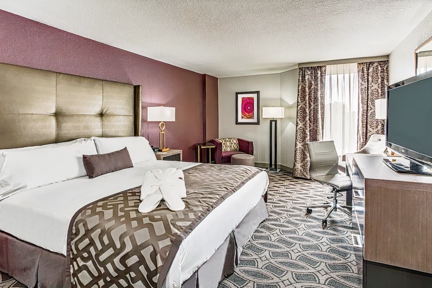 Crowne Plaza Saddle Brook