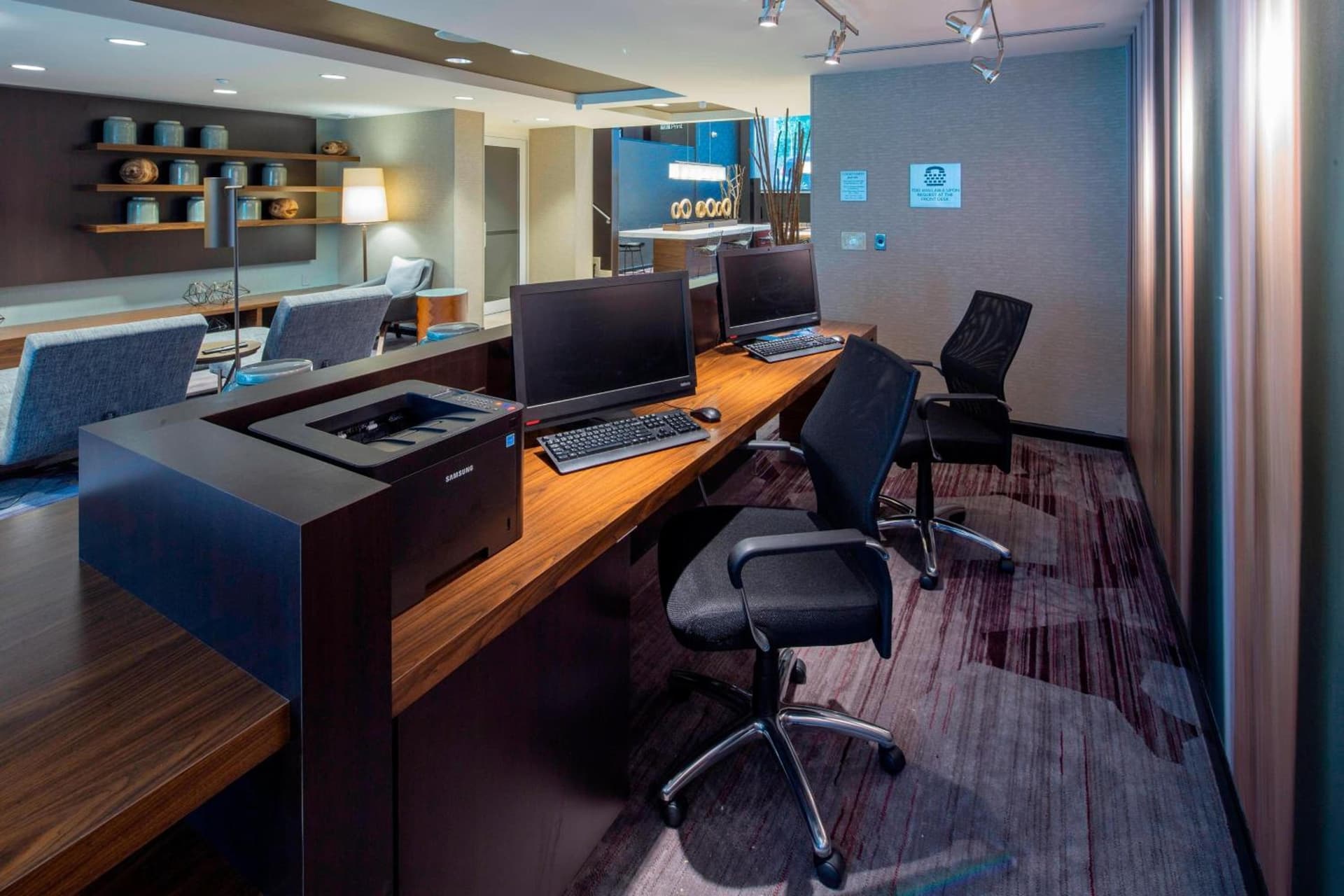 Courtyard by Marriott New York Queens/Fresh Meadows