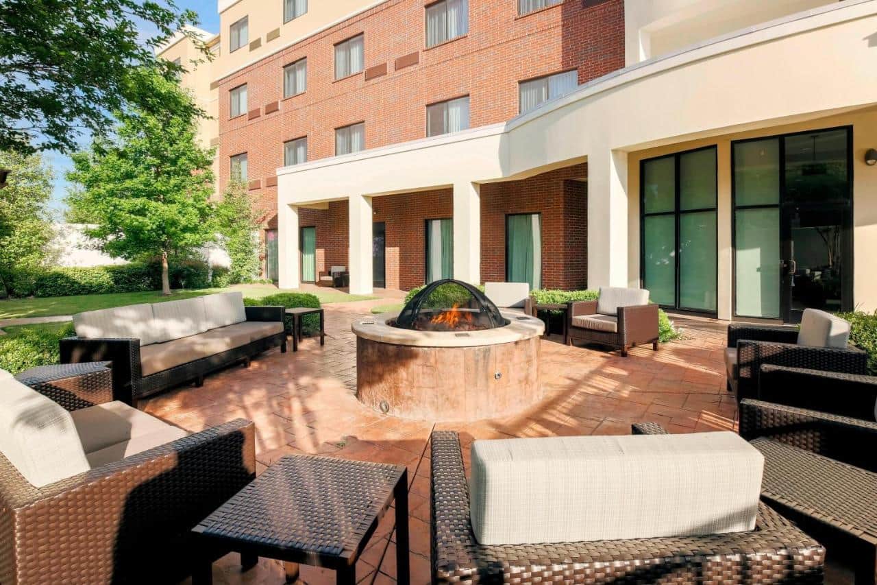Courtyard Dallas Arlington South