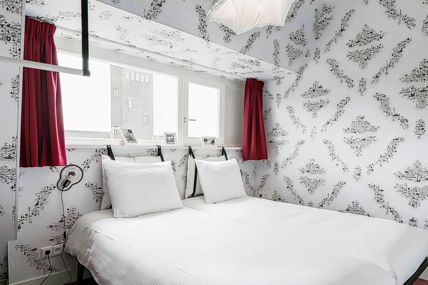 Kaboom Hotel