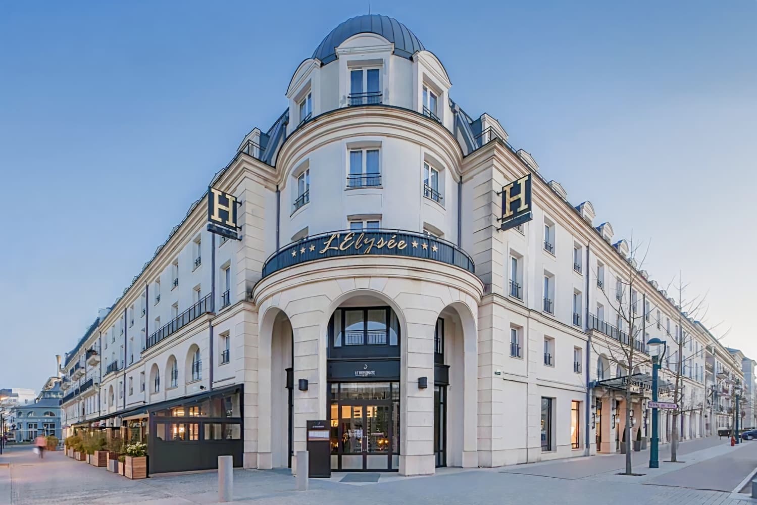 Hôtel l'Élysée Val d'Europe (old)