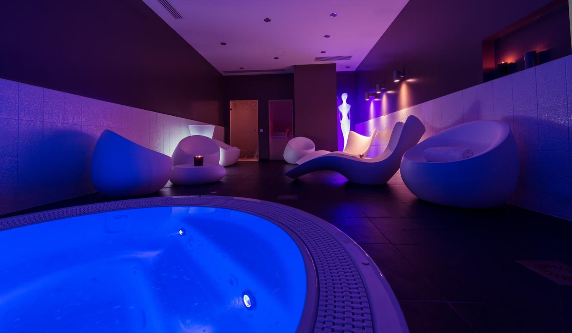 Seven Urban Suites Nantes Centre & Spa