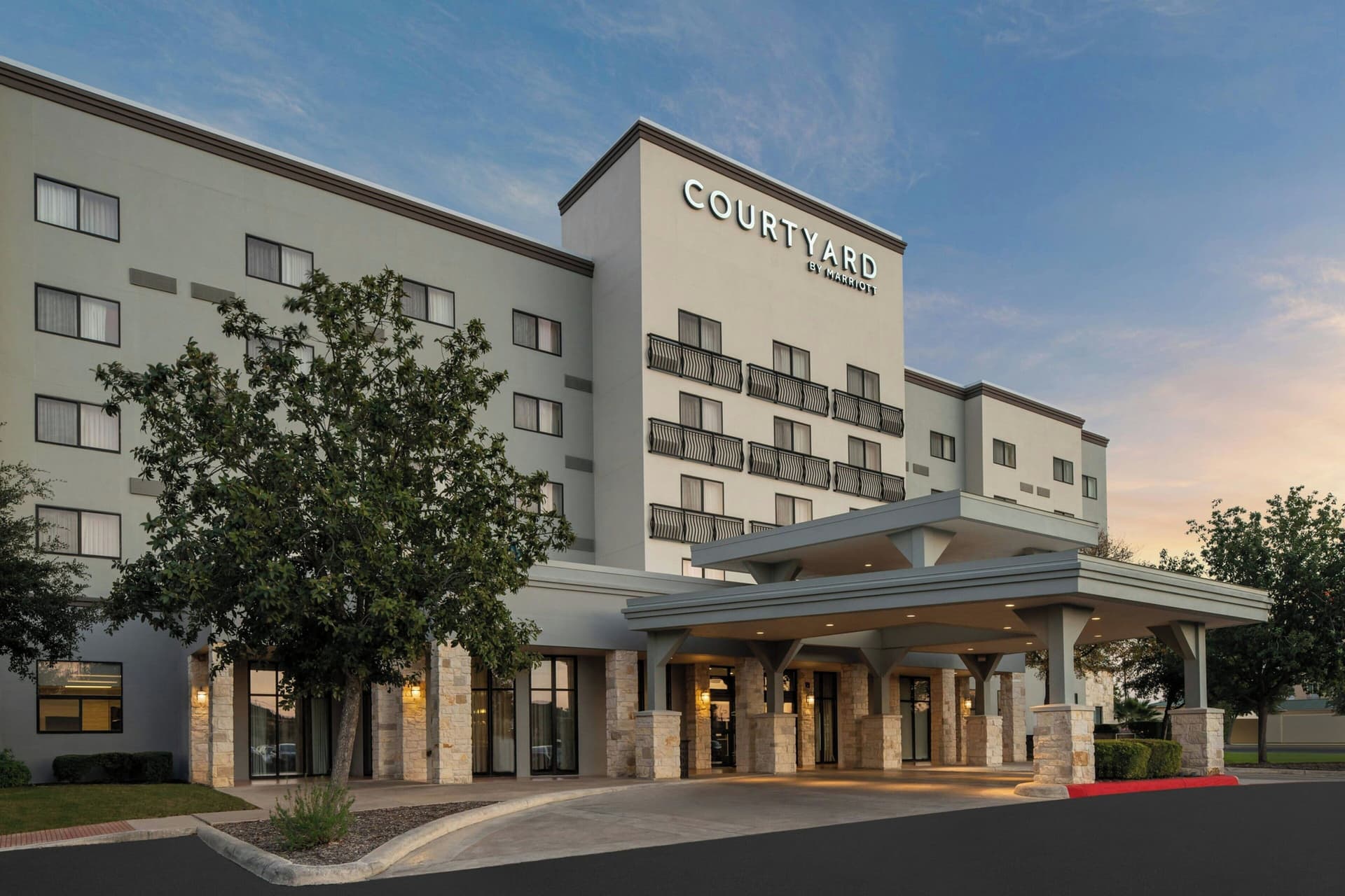 Courtyard by Marriott San Antonio Six Flags at The RIM
