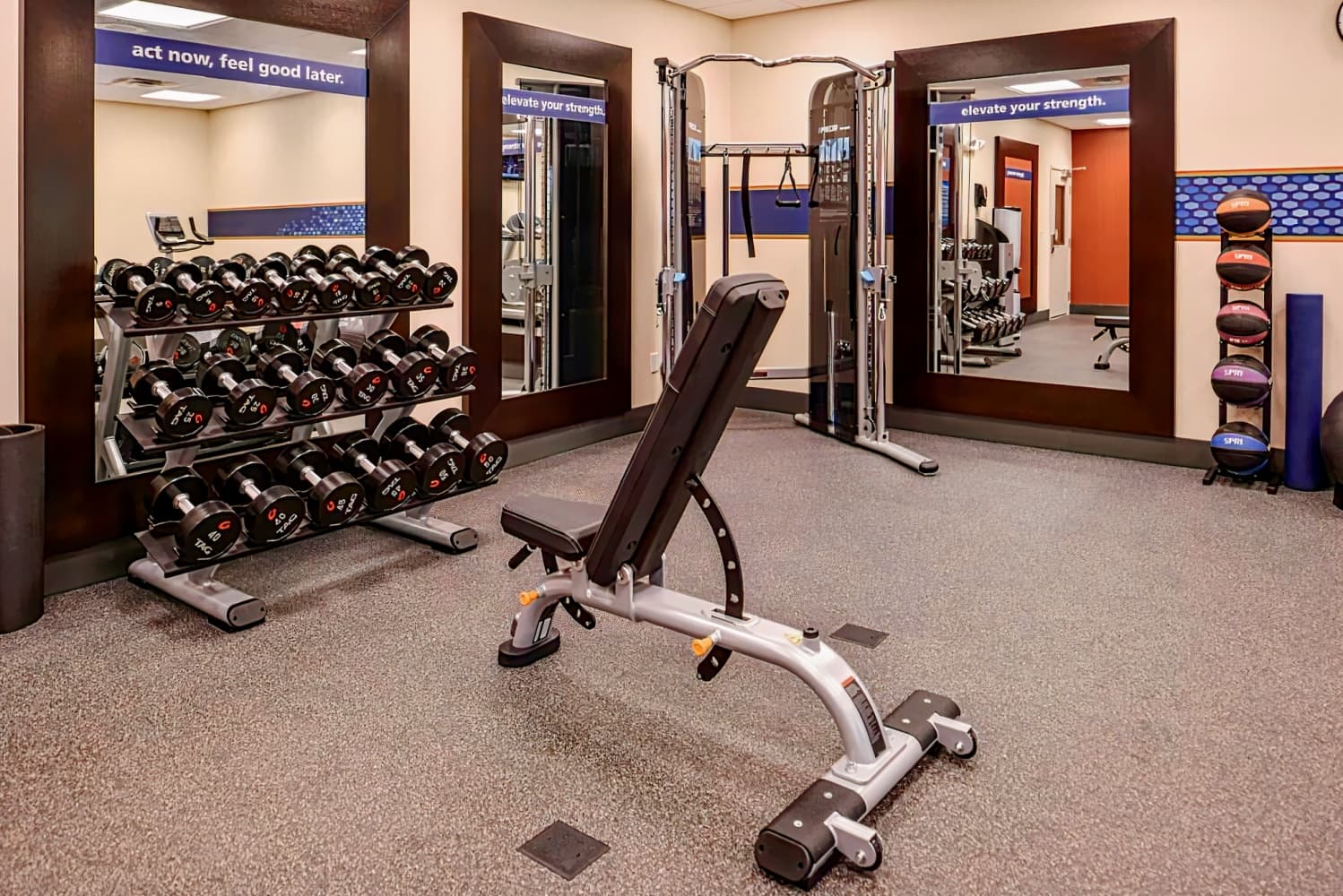 Hampton Inn & Suites St. Paul Oakdale/Woodbury