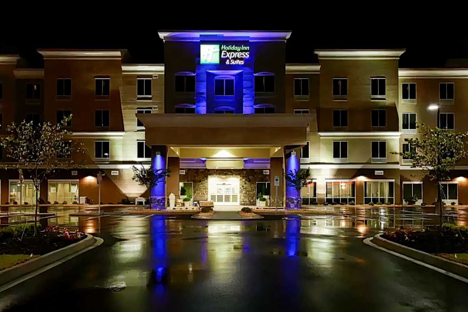 Holiday Inn Express Hotel & Suites Goldsboro - Base Area