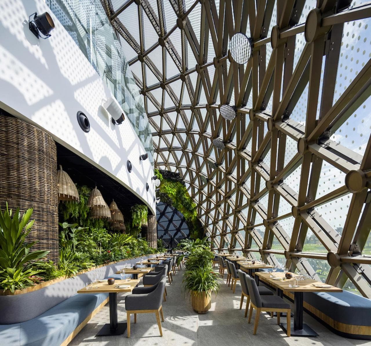 Dusit Thani Laguna Singapore