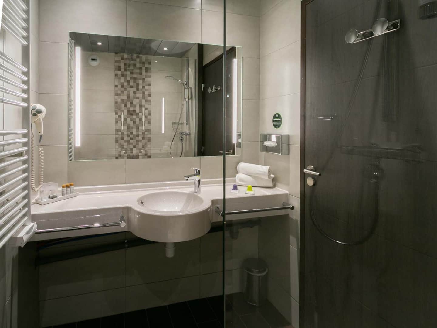 B&B Hôtel Strasbourg Nord Schiltigheim Lac 4 étoiles