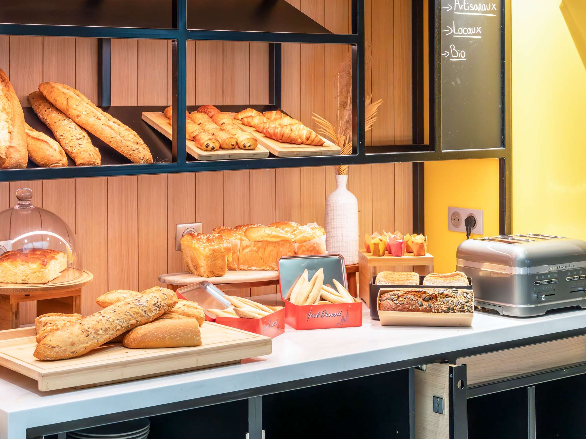 Mercure Avignon TGV Hotel & Spa