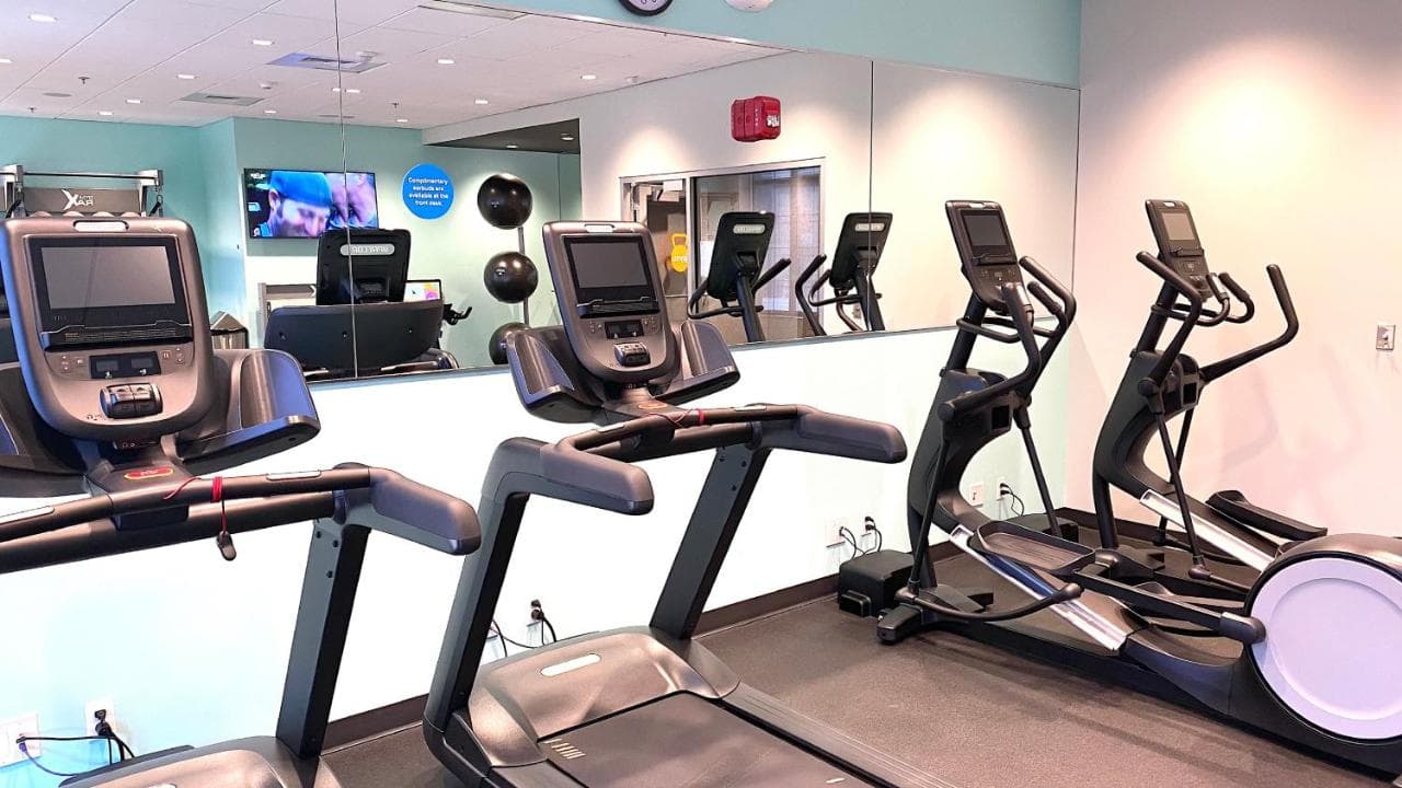 Tru by Hilton - Baltimore Harbor East