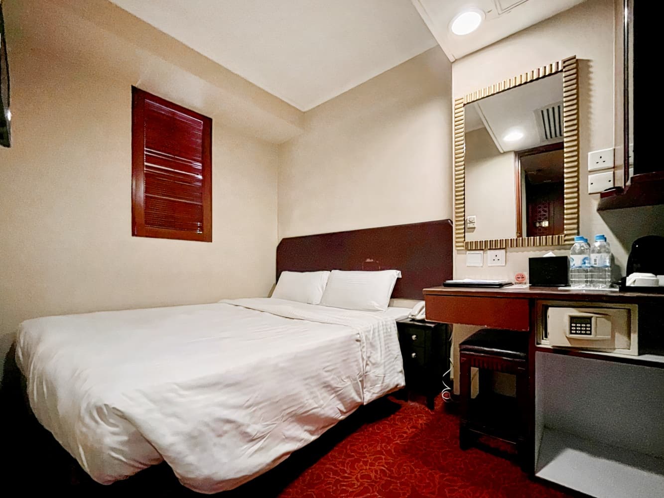 東方泛達酒店 ( Oriental Lander Hotel )