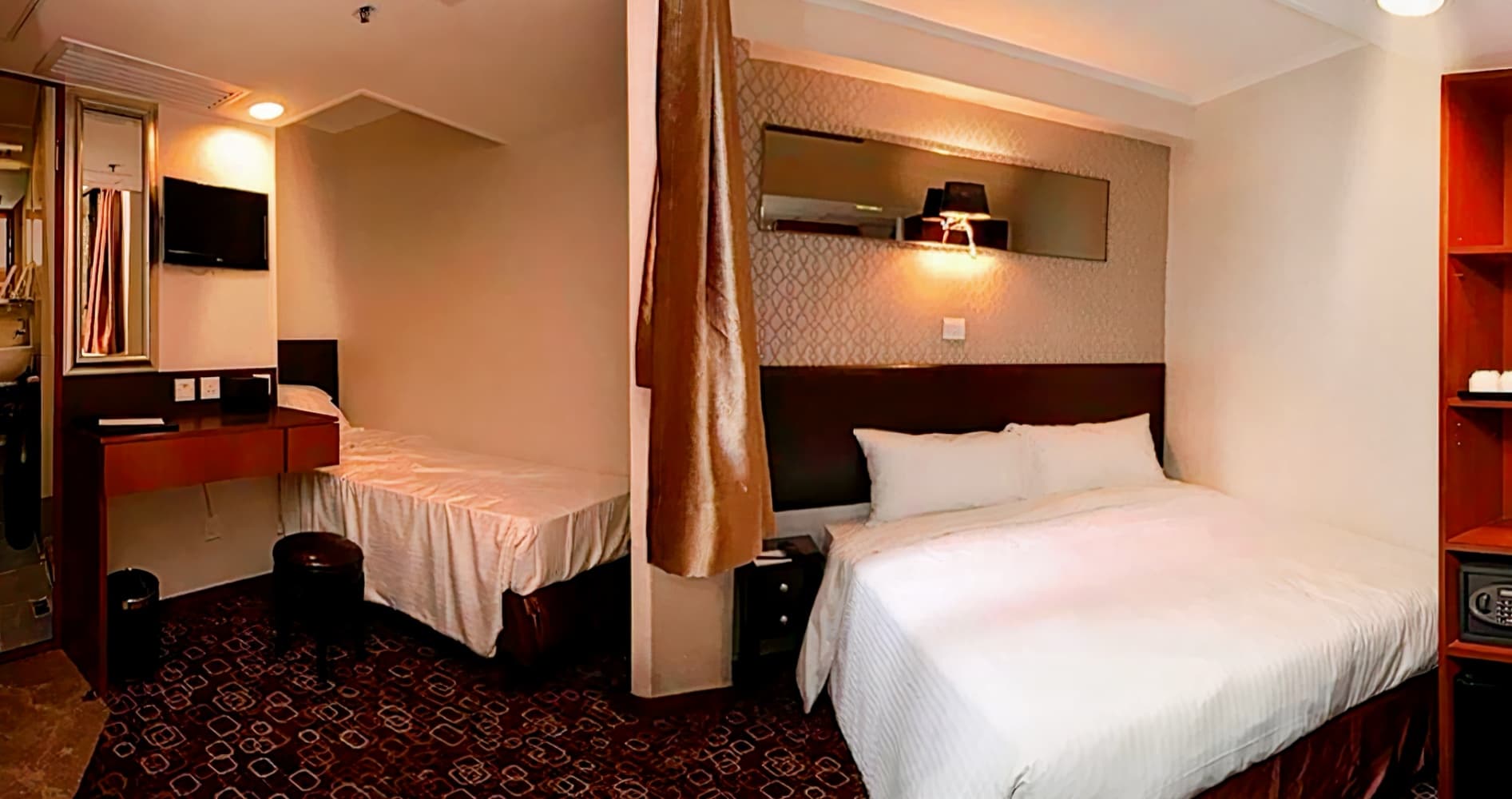 泛達太子軒 ( Lander Inn )